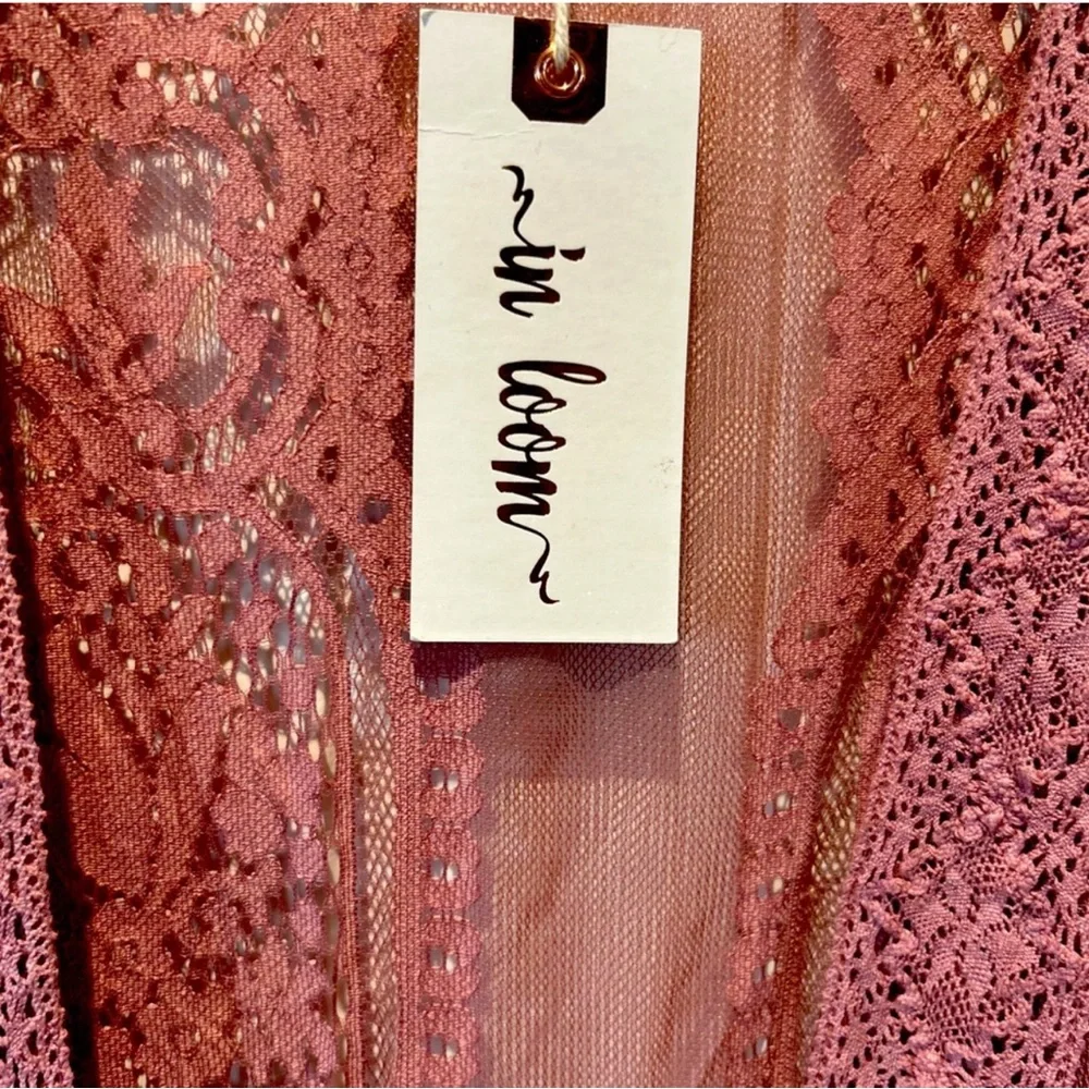 In Loom long cover up! NWT size M - Picture 3 of 5